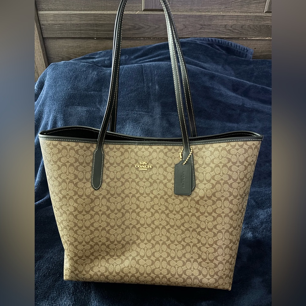 Coach city tote bag